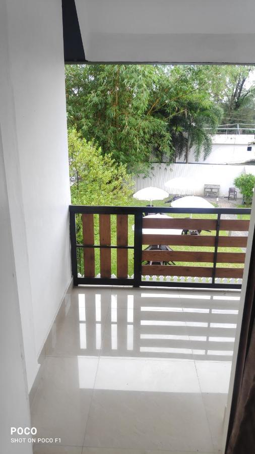 Emperor-Hotel Rachana Continental Pvt Ltd Kizhake Chālakudi Esterno foto