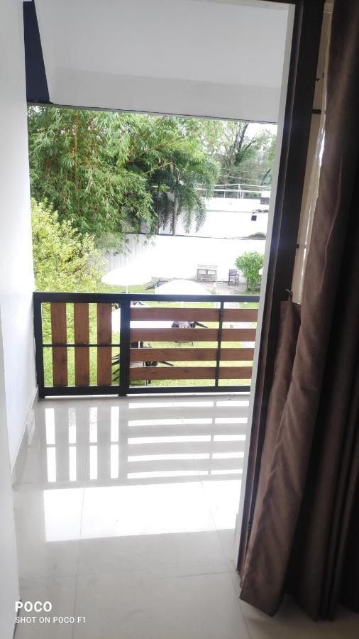 Emperor-Hotel Rachana Continental Pvt Ltd Kizhake Chālakudi Esterno foto